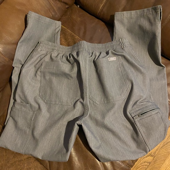 FIGS scrubs - Picture 6 of 6